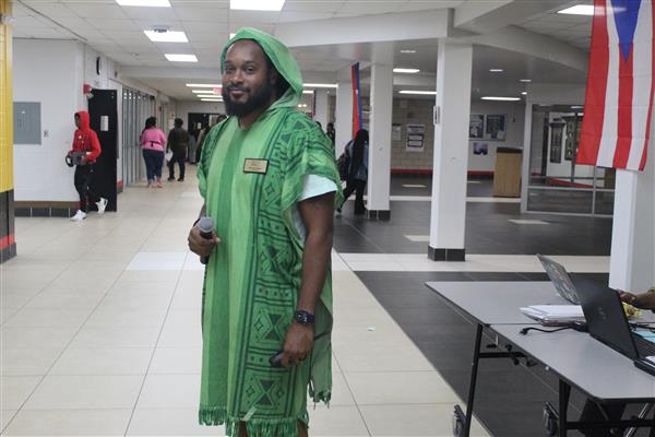 2023 Homecoming Spirit Week-Meme/Character Day